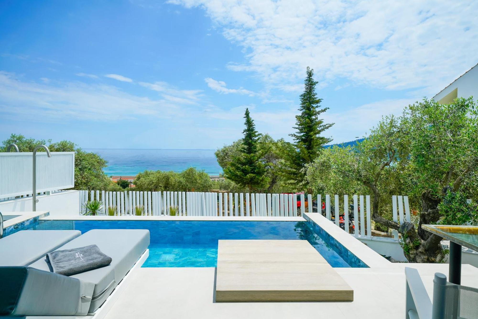 Mythodea Prive Luxury Suites Chrysi Ammoudia Extérieur photo